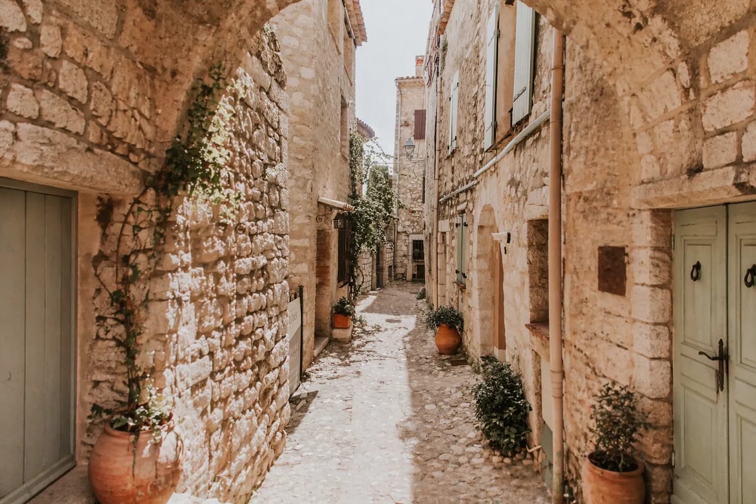 Immobilier au Castellet : acheter une villa de prestige entre nature et villages du Var